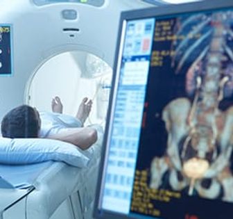i-med person doing x-rays